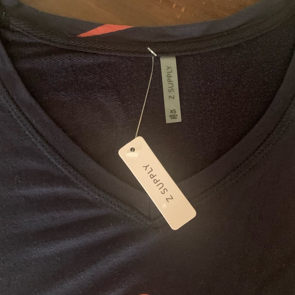 Z Supply heart & bolt sweater NWT - Picture 4 of 6